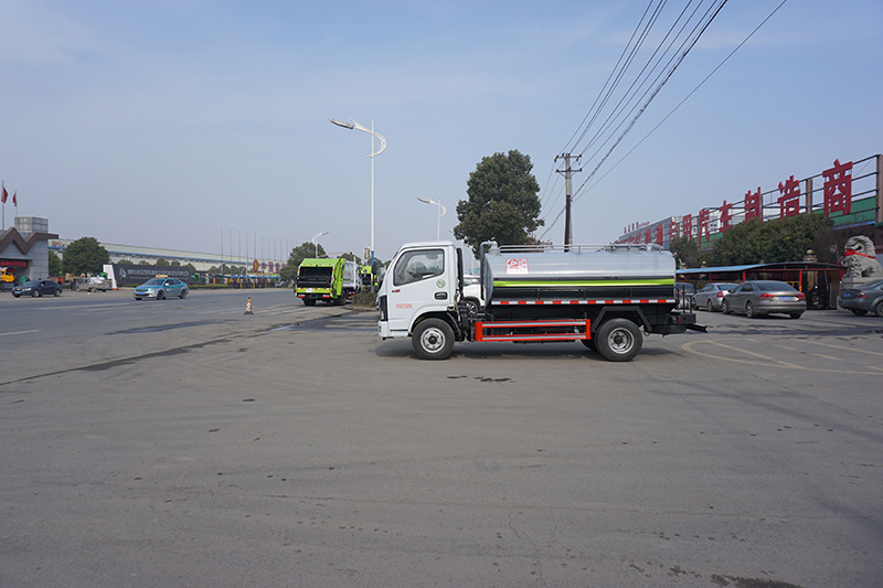 中潔牌XZL5070GXE6東風(fēng)多利卡吸糞車(chē)