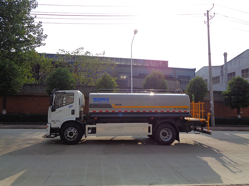 XZL5180GQXBEV型純電動(dòng)清洗車(chē)