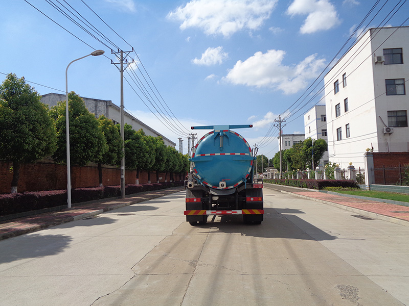 XZL5187GXW6型吸污車