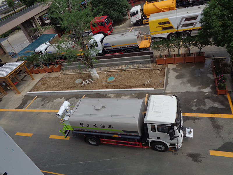 XZL5188GPS6S型綠化噴灑車