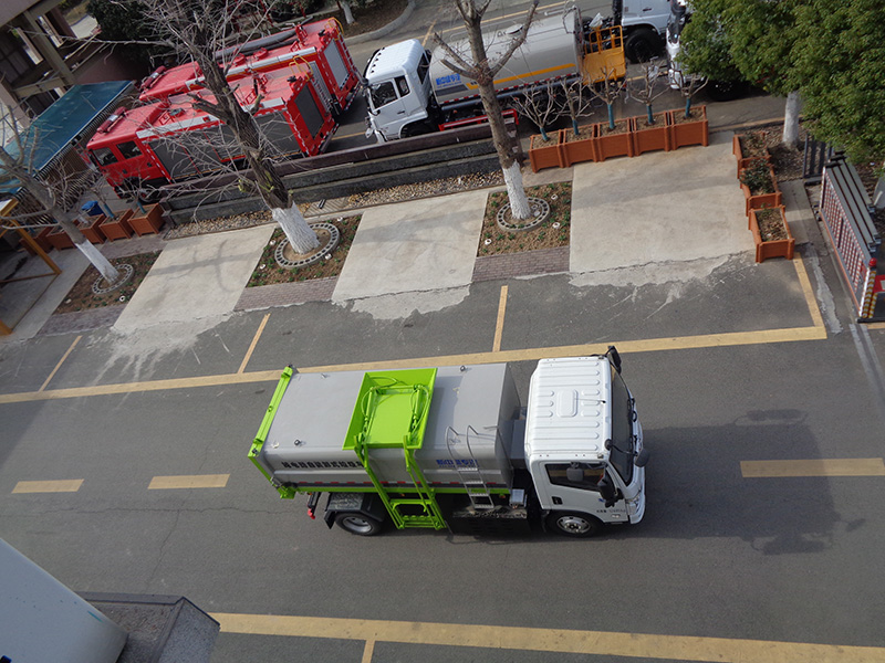 XZL5125ZZZBEV型純電動自裝卸式垃圾車