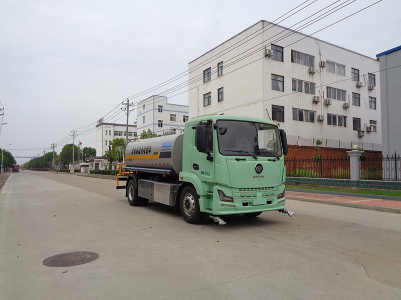 XZL5183GPSBEV型純電動(dòng)綠化噴灑車(chē)
